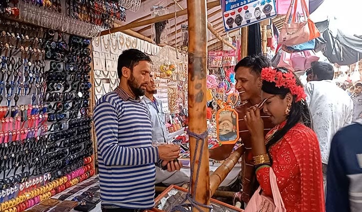 কটিয়াদীতে শুরু হয়েছে ঐতিহ্যবাহী কুড়িখাই মেলা