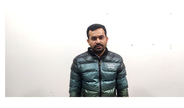 মেডিক্যালে না পড়েই তিনি এমবিবিএস ডাক্তার 