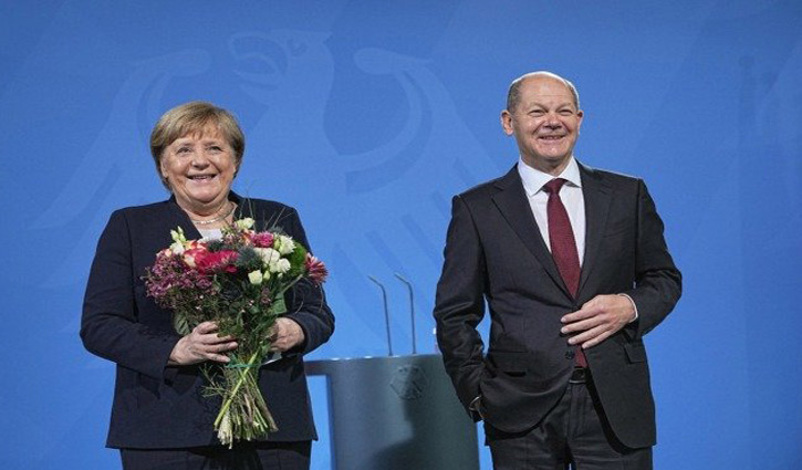 Angela Merkel leaves German Chancellery