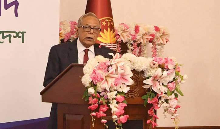 President asks police to ensure `hassle free` services President asks police to ensure `hassle free` services