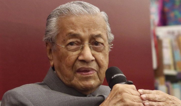 Mahathir Mohamad still receiving treatment in hospital