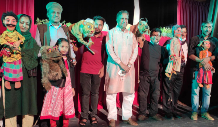 ‘পাপেট শো আনন্দের মধ্য দিয়ে শিক্ষার অন্যতম শিল্পমাধ্যম’