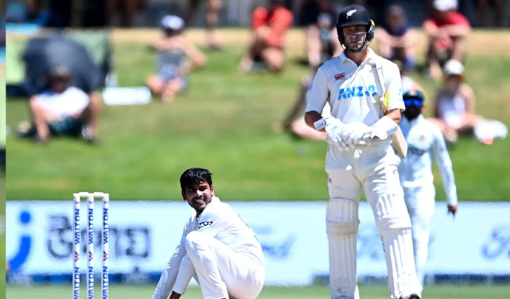 ম্যাচে এখন পিছিয়ে নিউ জিল্যান্ড: রনকি