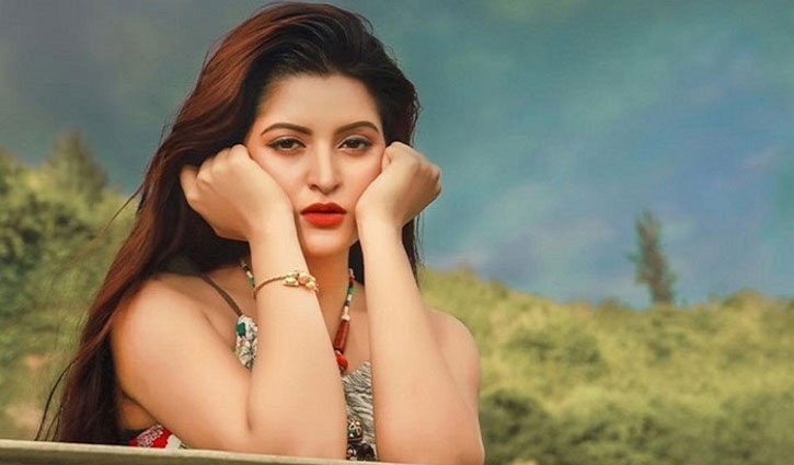 জ্বরে আক্রান্ত পরীমনি, সাক্ষ্যগ্রহণ পেছালো ১ মাস