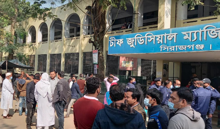 আইনজীবীদের কর্মবিরতি ৩য় দিনে, বিপাকে বিচারপ্রার্থীরা আইনজীবীদের কর্মবিরতি ৩য় দিনে, বিপাকে বিচারপ্রার্থীরা