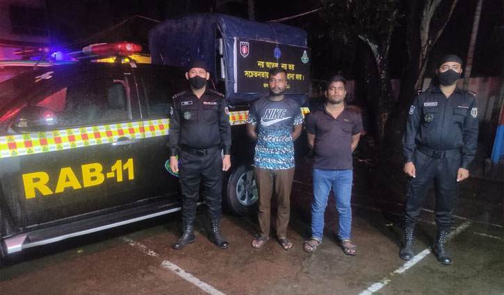 কুমিল্লায় অ্যাম্বুলেন্সে করে গাঁজা পাচার, গ্রেপ্তার ২ কুমিল্লায় অ্যাম্বুলেন্সে করে গাঁজা পাচার, গ্রেপ্তার ২