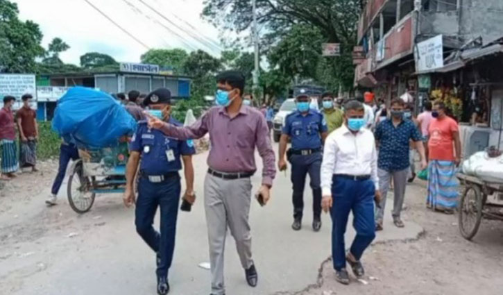 সিরাজদিখানে সাপ্তাহিক হাট বন্ধ করলেন এসিল্যান্ড সিরাজদিখানে সাপ্তাহিক হাট বন্ধ করলেন এসিল্যান্ড