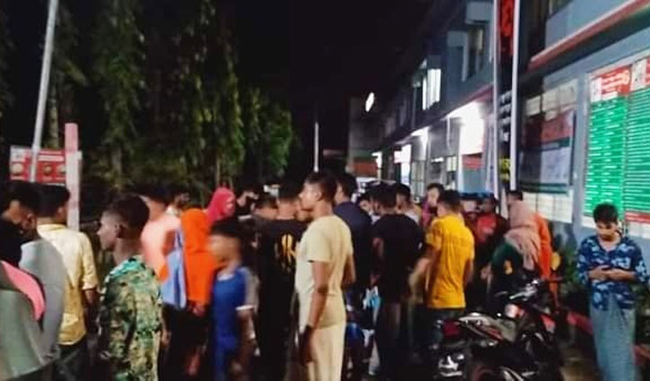 কুমিল্লায় লঞ্চের ছাদে ডিজে পার্টি, বিদ্যুতের তারে জড়িয়ে দগ্ধ ১৫