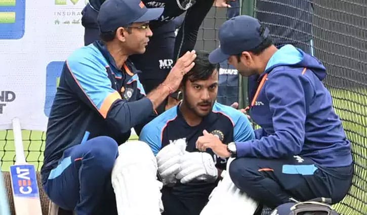হেলমেটে আঘাত, প্রথম টেস্টে নেই ভারতীয় ওপেনার হেলমেটে আঘাত, প্রথম টেস্টে নেই ভারতীয় ওপেনার