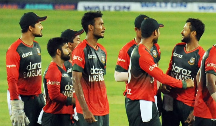 সাকিব চ্যাম্পিয়ন বোলার, সে ভালোভাবে ঘুরে দাঁড়াবে: মাহমুদউল্লাহ সাকিব চ্যাম্পিয়ন বোলার, সে ভালোভাবে ঘুরে দাঁড়াবে: মাহমুদউল্লাহ