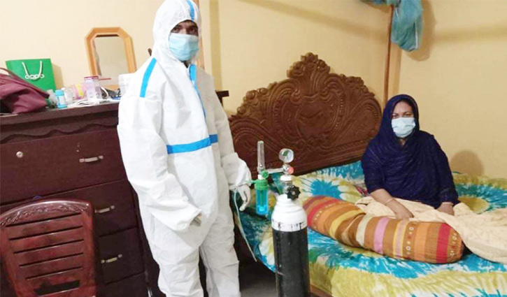 চান্দিনায় ফ্রি অক্সিজেন সেবা দিচ্ছেন তরুণরা