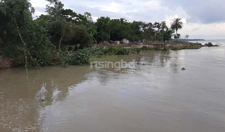 নদী ভাঙন: ১৮ ঘণ্টায় গৃহহীন ৯২ পরিবার নদী ভাঙন: ১৮ ঘণ্টায় গৃহহীন ৯২ পরিবার