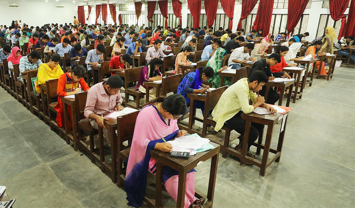 জট খুলছে ভর্তি পরীক্ষার