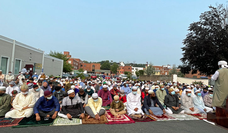 যুক্তরাষ্ট্রে দুই শতাধিক খোলা মাঠে ঈদের জামাত