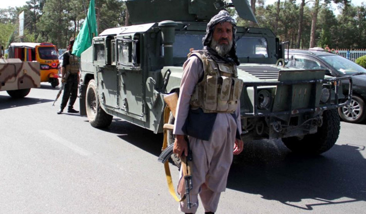 অন্তর্বর্তী সরকার নয়, একবারেই ক্ষমতার হস্তান্তর চায় তালেবান