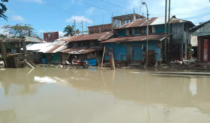 জোয়ারের পানিতে বরগুনার নিম্নাঞ্চল প্লাবিত জোয়ারের পানিতে বরগুনার নিম্নাঞ্চল প্লাবিত