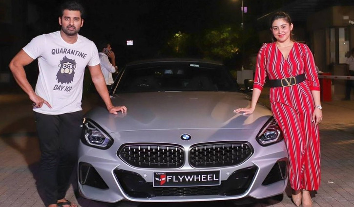 বিয়ে নয়, বিলাসবহুল গাড়ি কিনলেন অঙ্কুশ