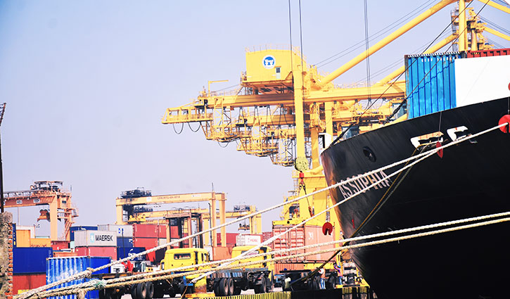 চট্টগ্রাম বন্দর থেকে সরাসরি পণ্য খালাসের প্রস্তাব বিজিএমইএ’র