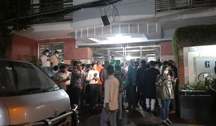 RAB raiding Helena Jahangir`s residence RAB raiding Helena Jahangir`s residence