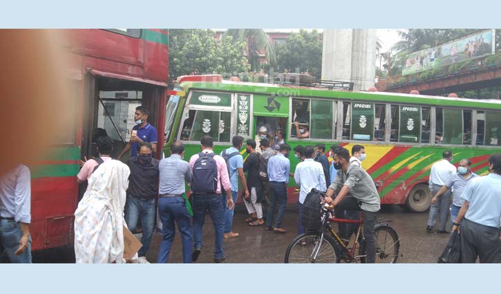 Dhaka experiences heavy traffic congestions as lockdown ends