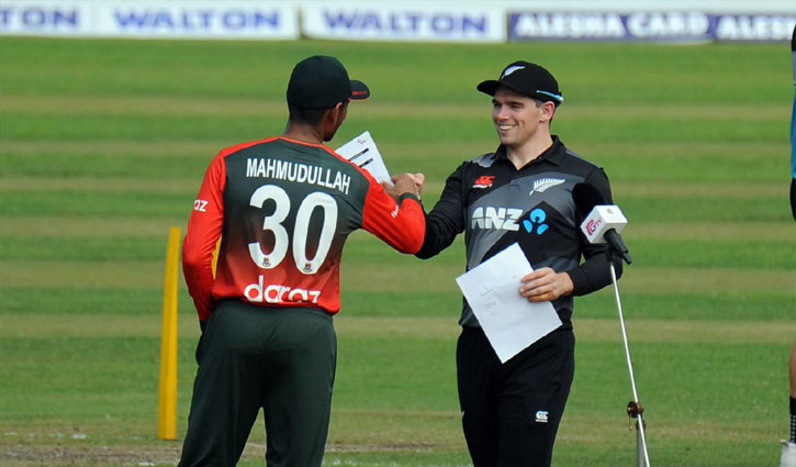 Tigers batting with unchanged XI