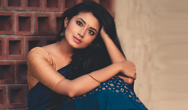 নতুন ওয়েব সিরিজে ফারিন