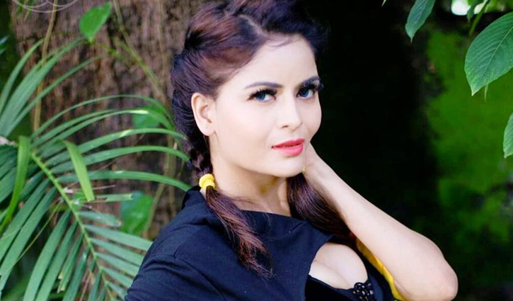 নগ্ন হয়ে ভিডিও পোস্ট করলে কেউ পর্নো বলে না: গহনা নগ্ন হয়ে ভিডিও পোস্ট করলে কেউ পর্নো বলে না: গহনা