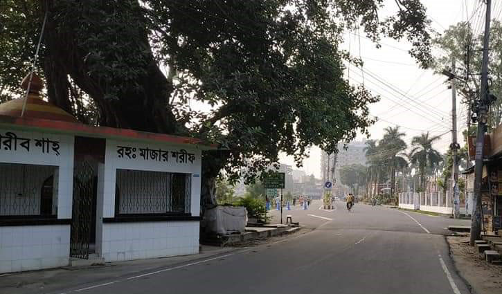 লকডাউন: যশোরে প্রধান সড়ক ফাঁকা লকডাউন: যশোরে প্রধান সড়ক ফাঁকা