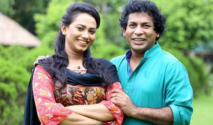 গাইলেন জুঁই, সঙ্গী মোশাররফ করিম