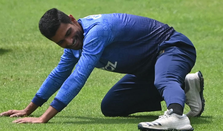 ‘সেঞ্চুরির’ অপেক্ষায় মাহমুদউল্লাহ ‘সেঞ্চুরির’ অপেক্ষায় মাহমুদউল্লাহ