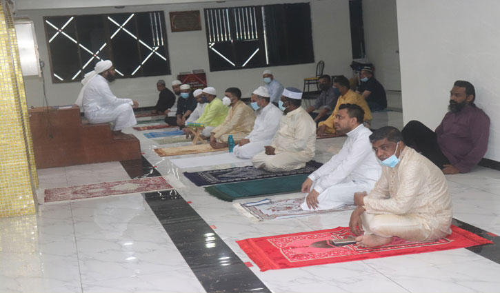 মালয়েশিয়ায় ঈদুল আজহা উদযাপিত মালয়েশিয়ায় ঈদুল আজহা উদযাপিত