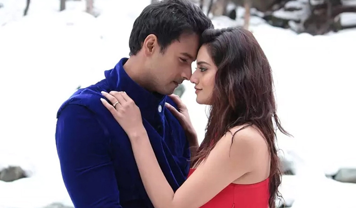 রাখঢাক নয়, যশের হাত ধরে পার্কস্ট্রিটে হাঁটলেন অন্তঃসত্ত্বা নুসরাত রাখঢাক নয়, যশের হাত ধরে পার্কস্ট্রিটে হাঁটলেন অন্তঃসত্ত্বা নুসরাত