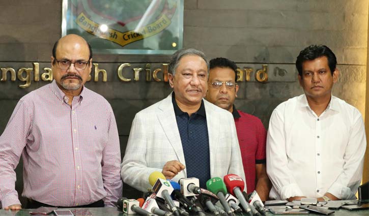 বিসিবি অ্যাওয়ার্ড নাইট: ফের আয়োজনের আশ্বাস পাপনের বিসিবি অ্যাওয়ার্ড নাইট: ফের আয়োজনের আশ্বাস পাপনের