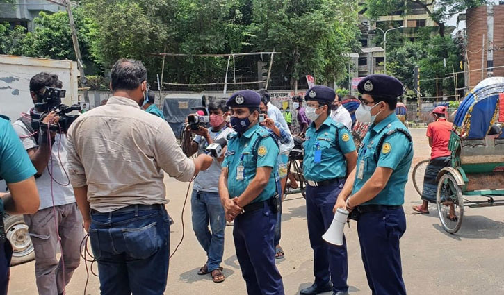 লকডাউনের বিধি ভঙ্গ, লালবাগে শতাধিক গ্রেপ্তার লকডাউনের বিধি ভঙ্গ, লালবাগে শতাধিক গ্রেপ্তার