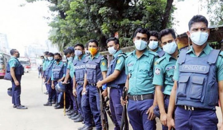ঈদে সতর্ক পুলিশ ঈদে সতর্ক পুলিশ
