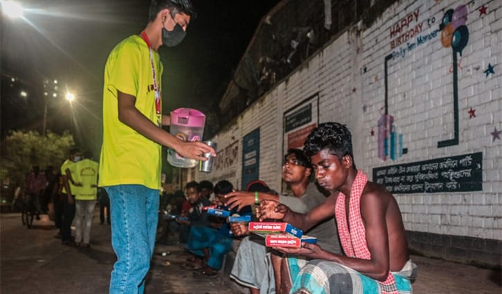 ভালো কাজ করলেই বিনামূল্যে হোটেলে মিলছে খাবার 