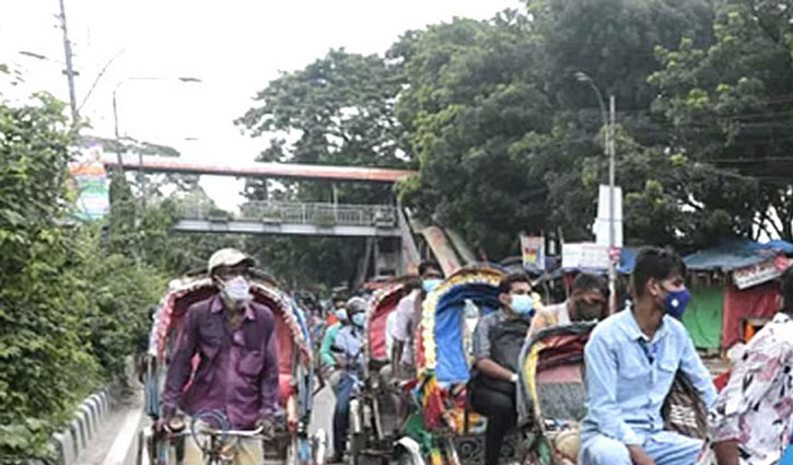 লকডাউনের তৃতীয় দিনে সড়কে বেড়েছে চাপ লকডাউনের তৃতীয় দিনে সড়কে বেড়েছে চাপ