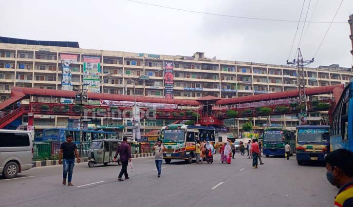 চলছে গণপরিবহন, স্বস্তিতে কর্মজীবী মানুষ 