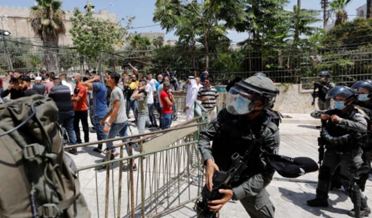 হেবরনের মসজিদে ইসরায়েলের হামলা