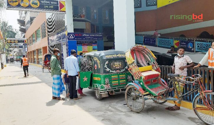 যানবাহন সংকটে ভোগান্তিতে রোগী-স্বজনরা যানবাহন সংকটে ভোগান্তিতে রোগী-স্বজনরা