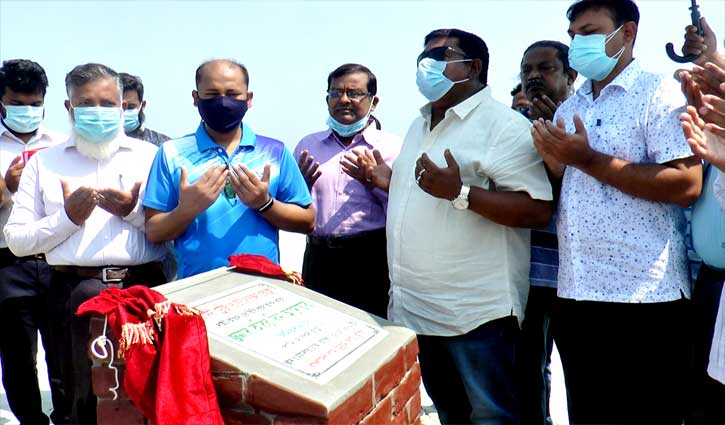 ‘কুষ্টিয়ায় পদ্মা-গঙ্গা ব্যারেজের বিকল্প নেই’ ‘কুষ্টিয়ায় পদ্মা-গঙ্গা ব্যারেজের বিকল্প নেই’