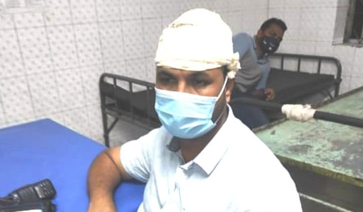 মুন্সীগঞ্জে পুলিশের ওপর হামলা চালিয়ে আসামি ছিনতাই মুন্সীগঞ্জে পুলিশের ওপর হামলা চালিয়ে আসামি ছিনতাই