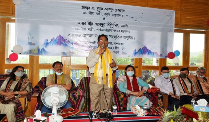 ‘কাজুবাদাম-কফি চাষে পাহাড়ের অর্থনৈতিক চেহারা পাল্টে যাবে’ ‘কাজুবাদাম-কফি চাষে পাহাড়ের অর্থনৈতিক চেহারা পাল্টে যাবে’
