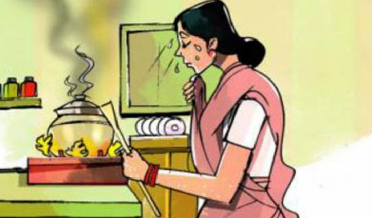 রান্না ঘরে গৃহকর্মীর নীরব কান্না রান্না ঘরে গৃহকর্মীর নীরব কান্না