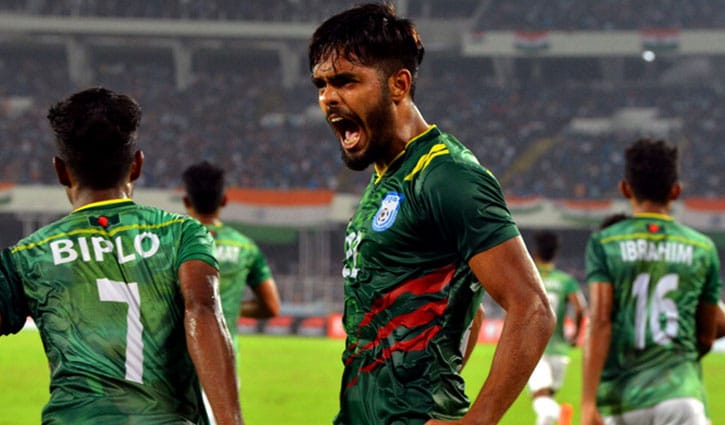 আশা জাগিয়ে শুরু, শেষ দুঃস্বপ্নের মতো আশা জাগিয়ে শুরু, শেষ দুঃস্বপ্নের মতো