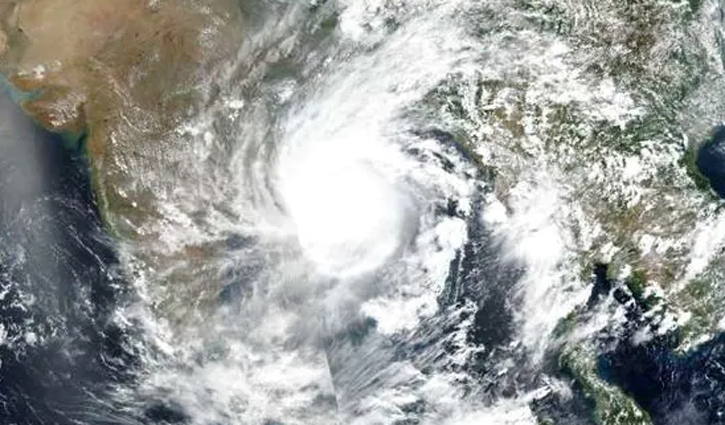 যেকোনো সময় ভারত উপকূলে আঘাত হানতে পারে ঘূর্ণিঝড় ‘ইয়াস’ যেকোনো সময় ভারত উপকূলে আঘাত হানতে পারে ঘূর্ণিঝড় ‘ইয়াস’