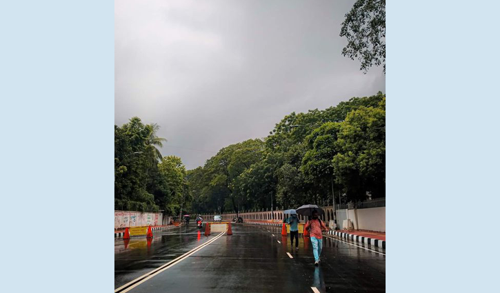 সকালের বৃষ্টিতে ভোগান্তি সকালের বৃষ্টিতে ভোগান্তি