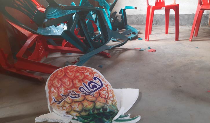 চেয়ারম্যান প্রার্থীর বাড়িতে হামলা-ভাঙচুর চেয়ারম্যান প্রার্থীর বাড়িতে হামলা-ভাঙচুর