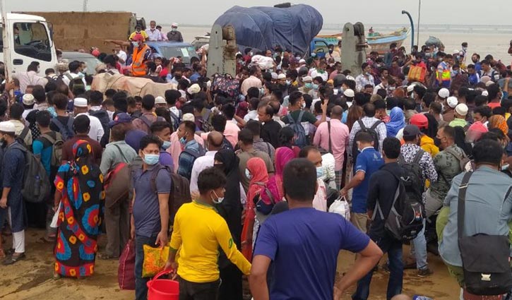 শিমুলিয়ায় দক্ষিণাঞ্চলগামী যাত্রীদের উপচেপড়া ভিড় শিমুলিয়ায় দক্ষিণাঞ্চলগামী যাত্রীদের উপচেপড়া ভিড়