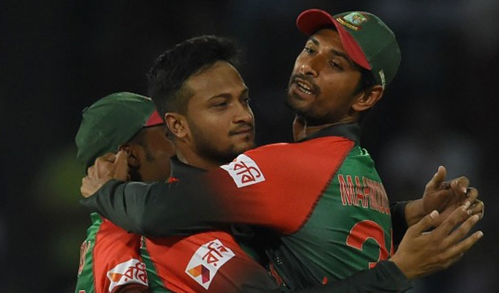 ‘১০-১২ বছর ধরে সে এক নম্বর অলরাউন্ডার, এটা জোক না’ ‘১০-১২ বছর ধরে সে এক নম্বর অলরাউন্ডার, এটা জোক না’